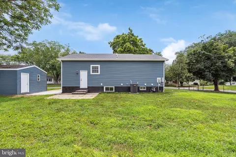 Exterior - 60 John Collins Cir, Dover, DE 19904 photo 6 of 9