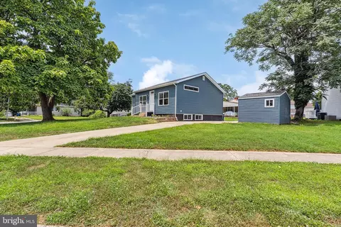 Exterior - 60 John Collins Cir, Dover, DE 19904 photo 2 of 9