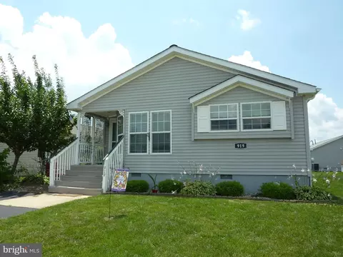 919 Appleberry Dr, Smyrna, DE 19977