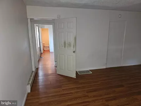 Entry Way - 239 N New St, Dover, DE 19904 photo 3 of 7