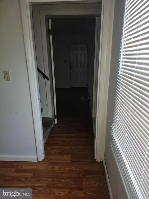 Entry Way - 239 N New St, Dover, DE 19904 photo 2 of 7