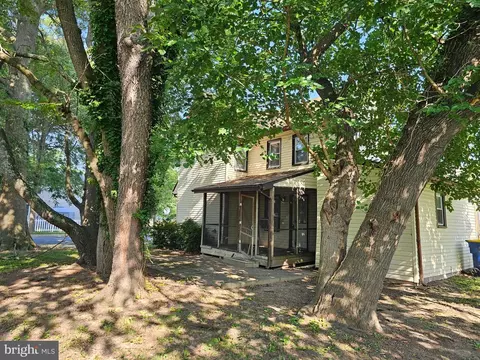 Exterior - 239 N New St, Dover, DE 19904 photo 3 of 5