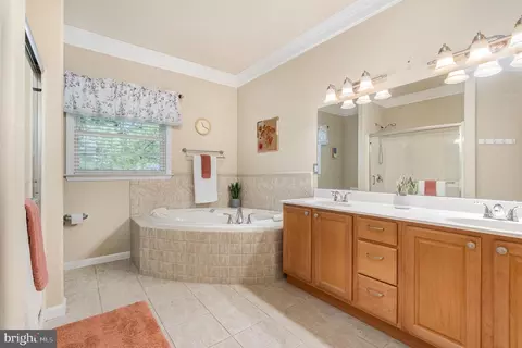 Bath - 184 Maple Glen Dr, Dover, DE 19904 photo 1 of 4
