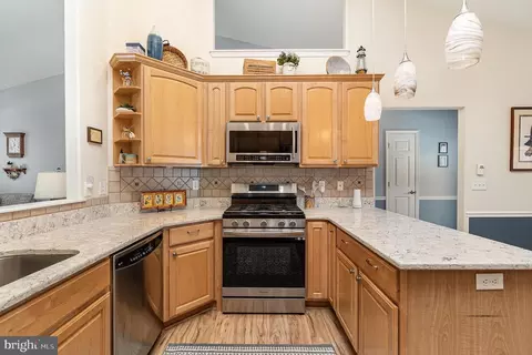 Kitchen - 184 Maple Glen Dr, Dover, DE 19904 photo 3 of 3