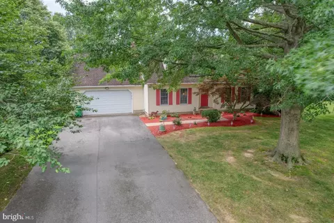 28 Howe Dr, Dover, DE 19901