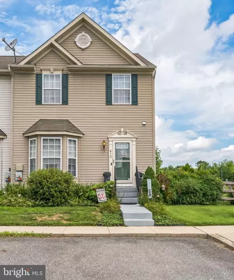 612 Red Timber Ln, Smyrna, DE 19977