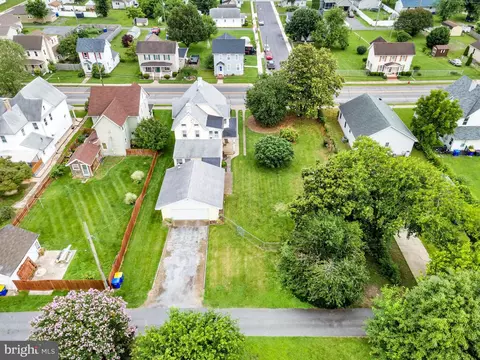 View/Area - 207 Commerce St, Harrington, DE 19952 photo 3 of 8