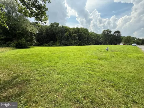 Pleasanton Drive, Dover, DE 19901 photo 3