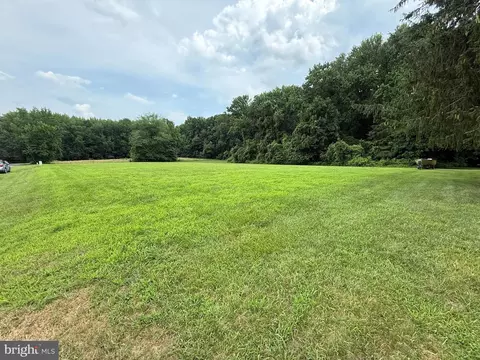 Pleasanton Drive, Dover, DE 19901