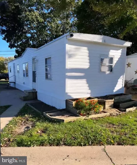 1131 S Bay Rd #84, Dover, DE 19901