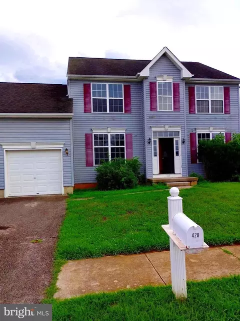 428 Christiana River Dr, Clayton, DE 19938
