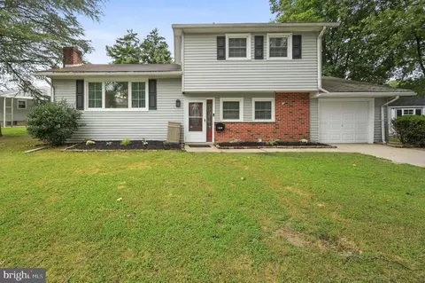 906 Mcdowell Dr, Dover, DE 19901