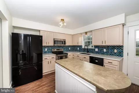 Kitchen - 110 Carlisle Dr, Dover, DE 19904 photo 3 of 3