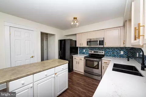 Kitchen - 110 Carlisle Dr, Dover, DE 19904 photo 2 of 3