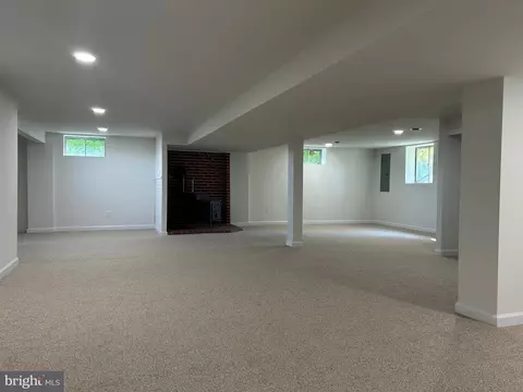 Living - 3949 Leipsic Rd, Dover, DE 19901 photo 5 of 5