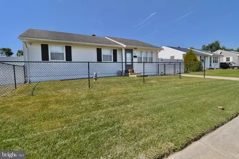 856 Lincoln St, Dover, DE 19904