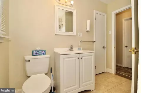 Entry Way - 856 Lincoln St, Dover, DE 19904 photo 1 of 1