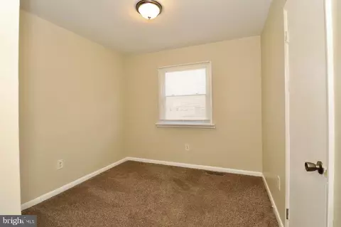 Bedroom - 856 Lincoln St, Dover, DE 19904 photo 1 of 2