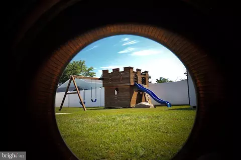 Exterior - 856 Lincoln St, Dover, DE 19904 photo 2 of 2