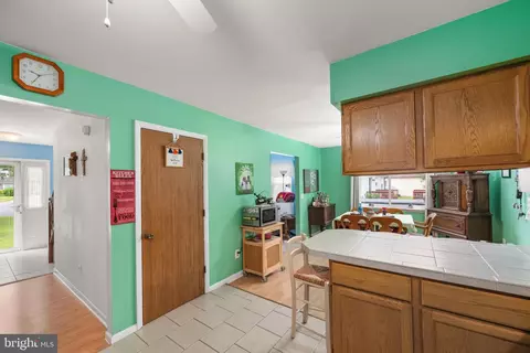 Entry Way - 23 S Bay Cir S, Dover, DE 19904 photo 2 of 2