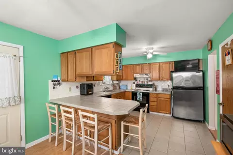 Kitchen - 23 S Bay Cir S, Dover, DE 19904 photo 1 of 2