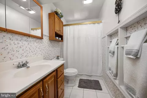 Bath - 23 S Bay Cir S, Dover, DE 19904 photo 1 of 3