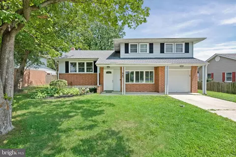 943 Woodford Dr, Dover, DE 19904