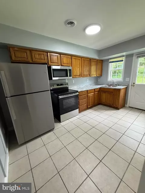 Kitchen - 128 Spruance Rd, Dover, DE 19901 photo 3 of 5