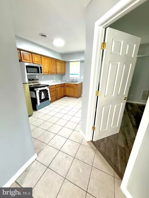 Entry Way - 128 Spruance Rd, Dover, DE 19901 photo 3 of 8