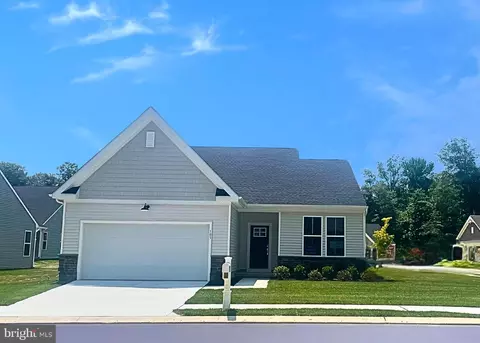 405 Peacock Pl, Dover, DE 19904
