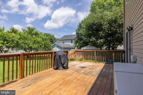Exterior - 20 Turningleaf Ct, Dover, DE 19904 photo 6 of 8