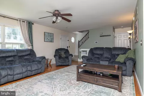 Entry Way - 20 Turningleaf Ct, Dover, DE 19904 photo 1 of 3