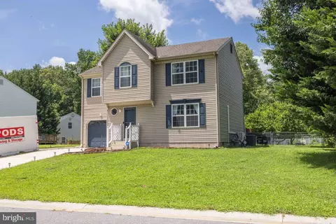 Exterior - 20 Turningleaf Ct, Dover, DE 19904 photo 3 of 8