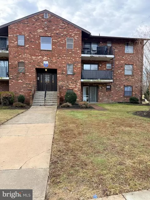 2 Ivy Hall, Dover, DE 19904