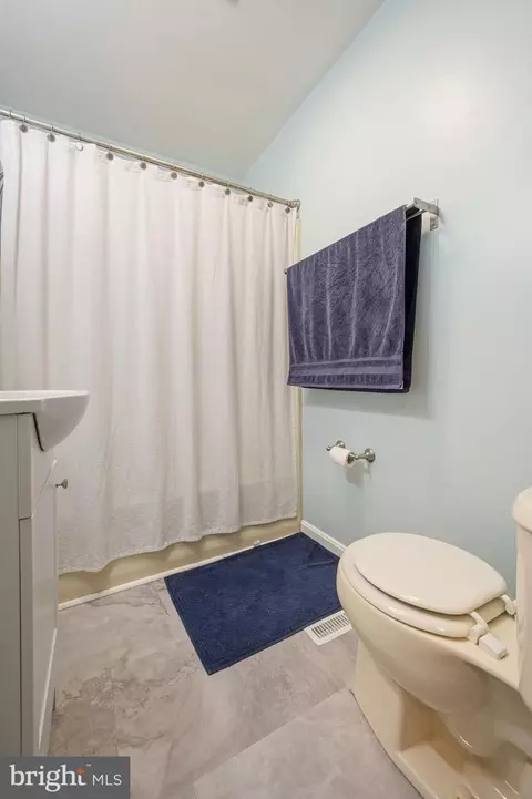 Bath - 57 Washington St, Dover, DE 19901 photo 2 of 2