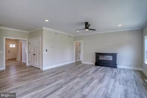 Living - 1111 Monroe Ter, Dover, DE 19904 photo 6 of 7