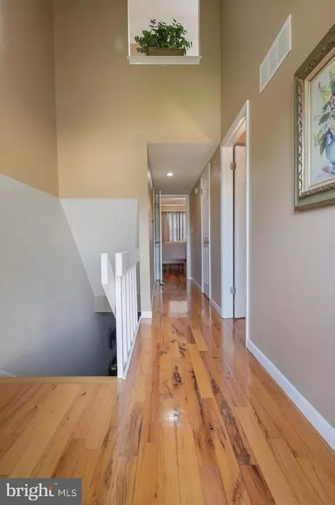 Entry Way - 22 Chatham Ct, Dover, DE 19901 photo 8 of 9