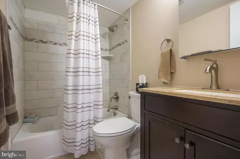 Bath - 22 Chatham Ct, Dover, DE 19901 photo 1 of 2