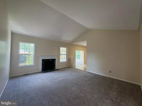 Living - 301 Seacroft Dr, Dover, DE 19904 photo 1 of 6