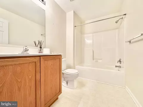 Bath - 6147 W Denneys Rd, Dover, DE 19901 photo 2 of 2