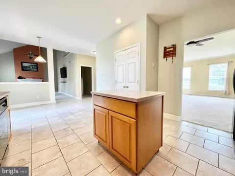 Entry Way - 6147 W Denneys Rd, Dover, DE 19901 photo 3 of 5