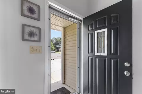 Entry Way - 30 Heatherfield Way, Dover, DE 19904 photo 1 of 5