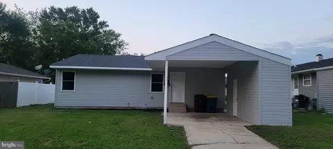 745 River Rd, Dover, DE 19901