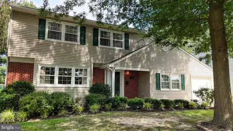 911 Woodcrest Dr, Dover, DE 19904