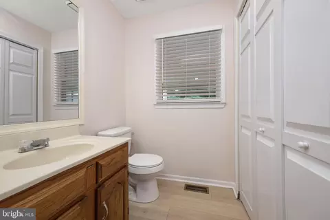Entry Way - 13 Lordship Ln, Dover, DE 19901 photo 4 of 9