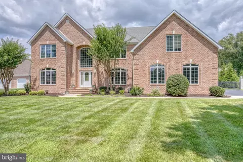 Exterior - 13 Chadwick Dr, Dover, DE 19901 photo 2 of 7