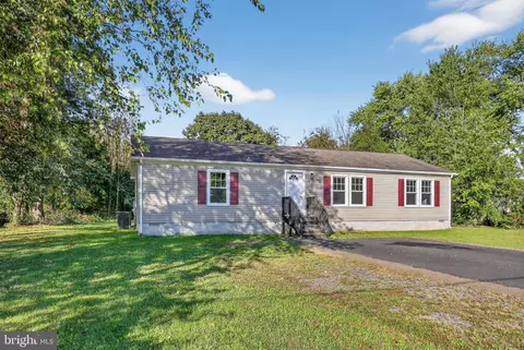 719 Hopewell Dr, Clayton, DE 19938