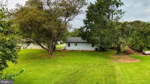Exterior - 21 Lingo Dr, Dover, DE 19901 photo 2 of 2