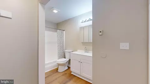 Entry Way - 21 Lingo Dr, Dover, DE 19901 photo 5 of 6