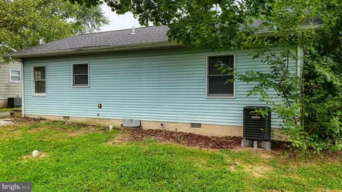 Exterior - 21 Lingo Dr, Dover, DE 19901 photo 1 of 2